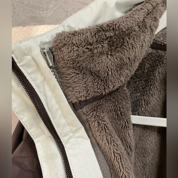 The North Face Women’s 2-piece Ski/Winter Jacket - Picture 3 of 16